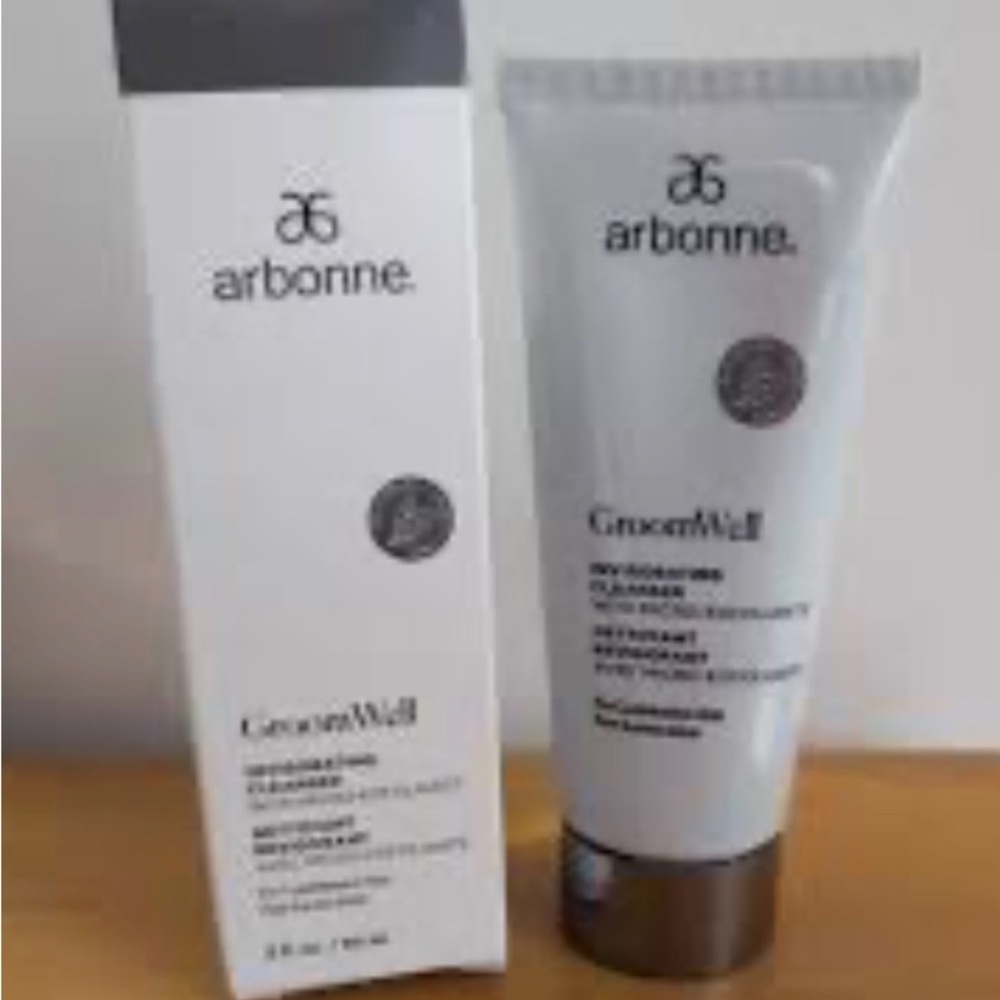 Arbonne Groomwell invigorating cleanser with micro-exfoliants new